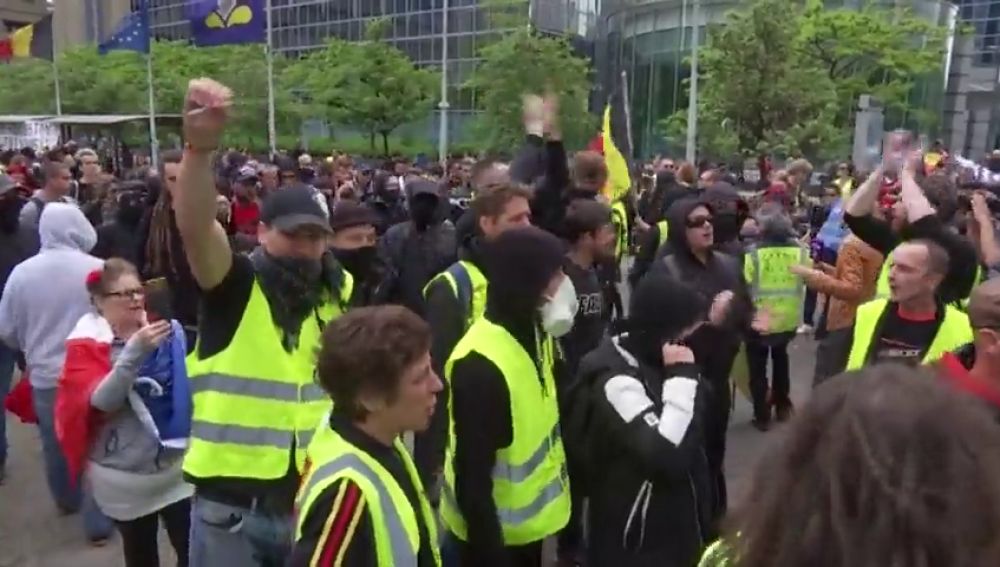 Los chalecos amarillos causan destrozos en Bruselas