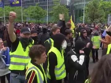 Los chalecos amarillos causan destrozos en Bruselas Los chalecos amarillos causan destrozos en Bruselas