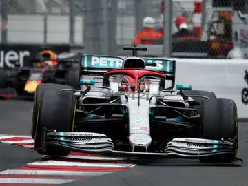 Lewis Hamilton, en acción en el trazado de Montecarlo Lewis Hamilton, en acción en el trazado de Montecarlo