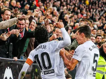 Parejo celebra un gol Parejo celebra un gol
