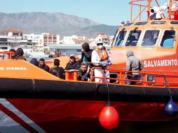 Salvamento Marítimo en las aguas del Mar de Alborán Salvamento Marítimo en las aguas del Mar de Alborán