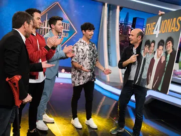 Jandro se convierte en el cuarto integrante de los Jonas Brothers en 'El Hormiguero 3.0' Jandro se convierte en el cuarto integrante de los Jonas Brothers en 'El Hormiguero 3.0'