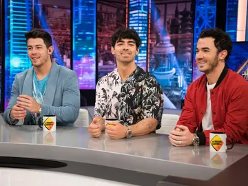 El lado más romántico de los Jonas Brothers: hablan de las mujeres de su vida en 'El Hormiguero 3.0' El lado más romántico de los Jonas Brothers: hablan de las mujeres de su vida en 'El Hormiguero 3.0'