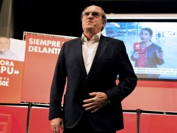 Ángel Gabilondo en la sede del PSOE