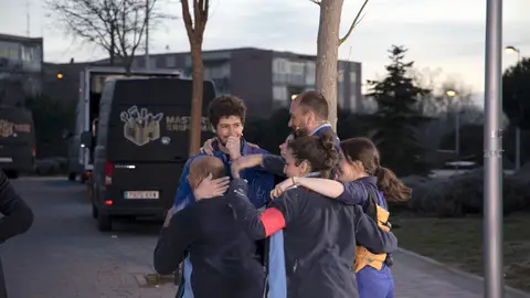 Antonio y Elisa, intocables: su equipo gana frente a la crisis en el equipo de Álex Antonio y Elisa, intocables: su equipo gana frente a la crisis en el equipo de Álex