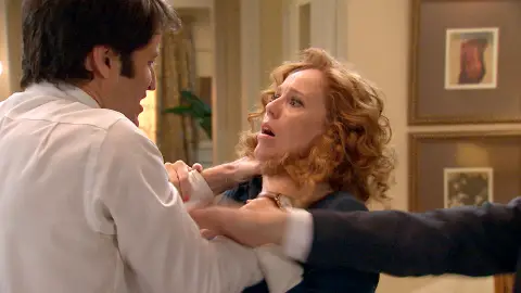 Gabriel intenta quitarle la vida a Ana Gabriel intenta quitarle la vida a Ana