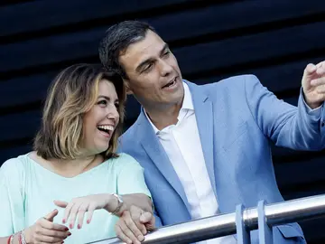 Pedro Sánchez, junto a la secretaria general del PSOE andaluz, Susana Díaz Pedro Sánchez, junto a la secretaria general del PSOE andaluz, Susana Díaz