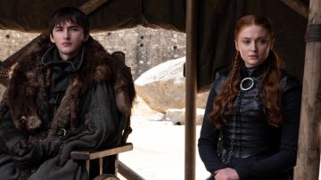 Isaac Hempstead-Wright y Sophie Turner en 'Juego de Tronos'