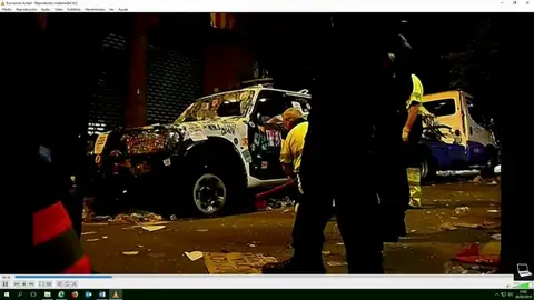 El tribunal visiona las imágenes de los enfrentamientos del 1-O El tribunal visiona las imágenes de los enfrentamientos del 1-O