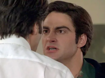 Álvaro le planta cara a un agresivo Gabriel Álvaro le planta cara a un agresivo Gabriel