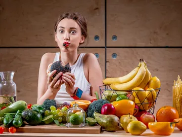 Comiendo hamburguesa Comiendo hamburguesa