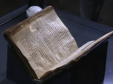 El códice del Cantar del Mío Cid se exhibe al público tras seis siglos bajo llave