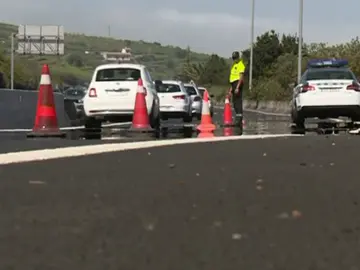 Investigan un atropello en cuya fuga tiene un accidente Investigan un atropello en cuya fuga tiene un accidente