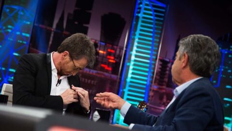 Miguel Ángel Revilla sorprende a Pablo Motos con su invento frente al lazo amarillo: "Esto es un corazón que une"