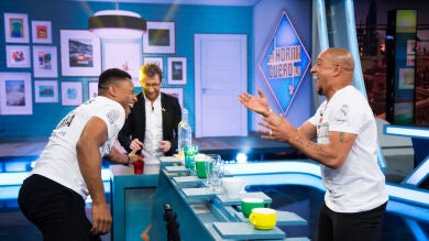 Duelo de reflejos entre Roberto Carlos y Julio Baptista en 'El Hormiguero 3.0'