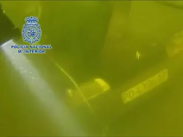 El rescate del cadáver del hombre El rescate del cadáver del hombre