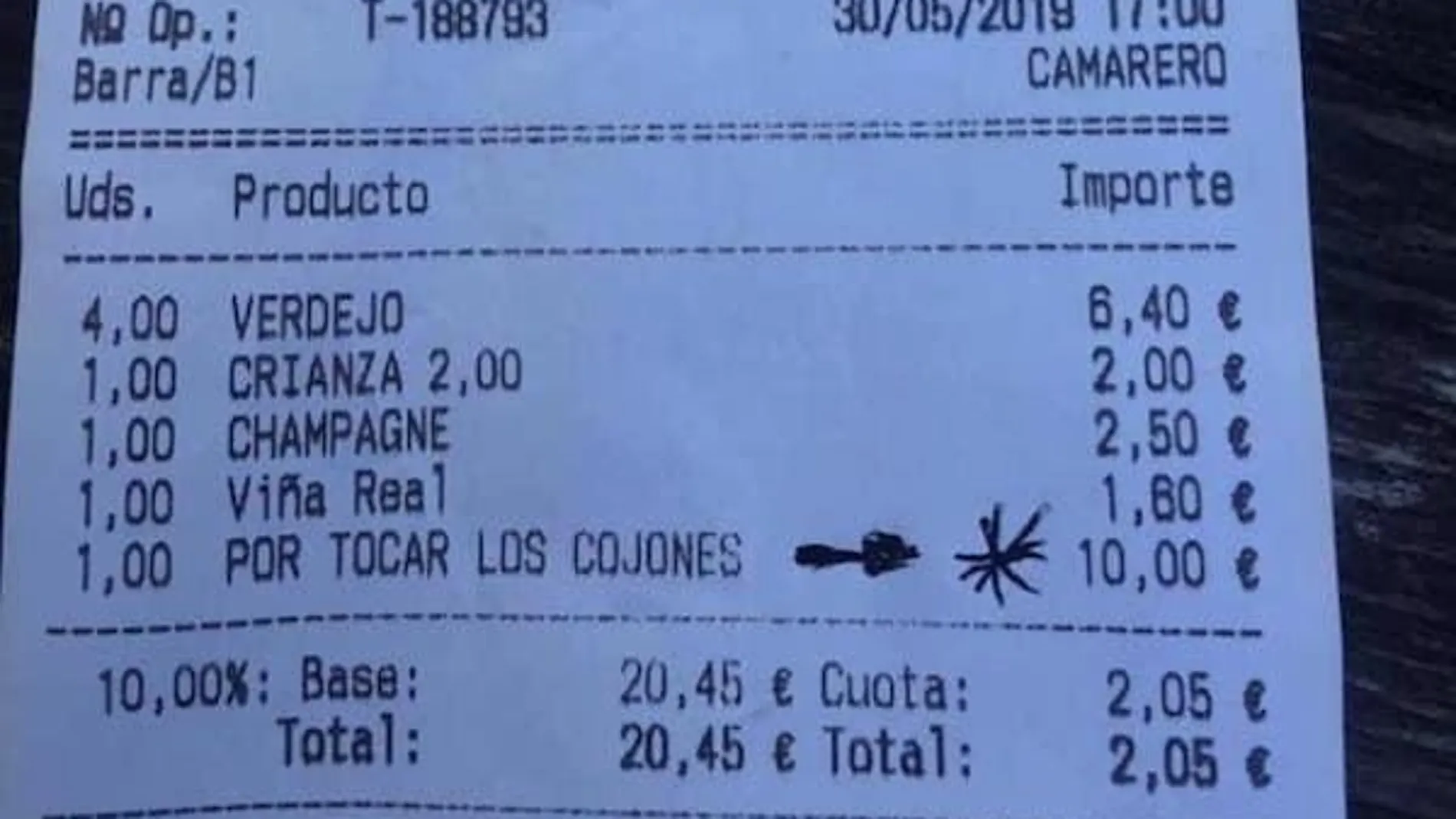 Ticket donde cobran 10 euros 'por tocas los cojones' Ticket donde cobran 10 euros 'por tocas los cojones'
