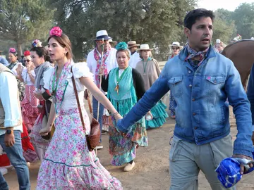 Fran Rivera y Lourdes Montes, en el camino del Rocío Fran Rivera y Lourdes Montes, en el camino del Rocío