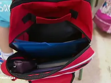 Revelan nuevos casos de maltrato en el mismo colegio de Dos Hermanas en el que vejaron a una niña autista Revelan nuevos casos de maltrato en el mismo colegio de Dos Hermanas en el que vejaron a una niña autista