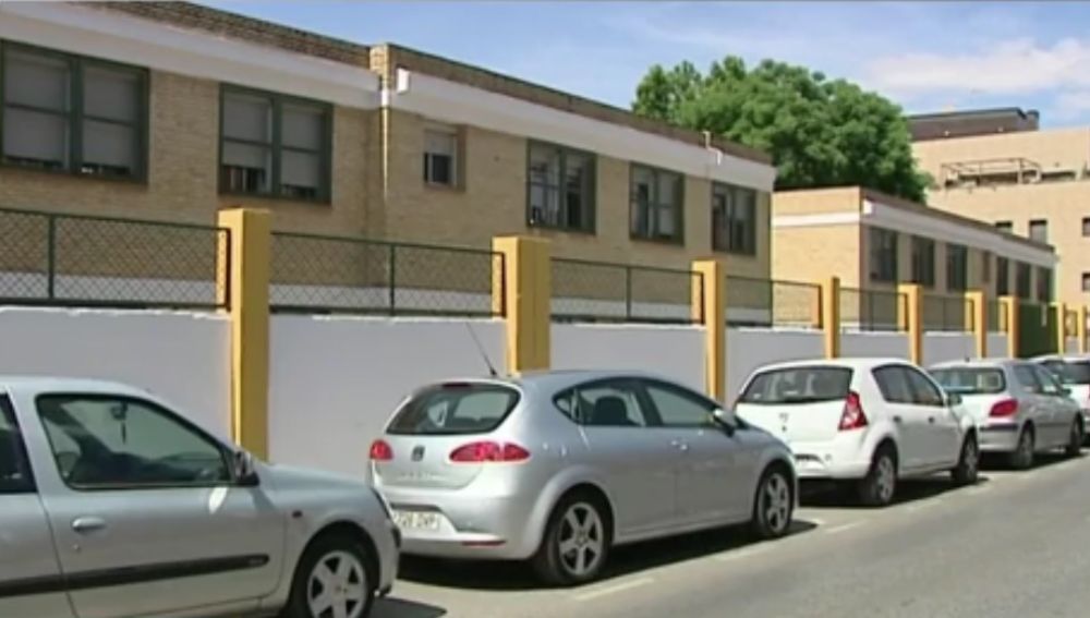 A3 Noticias 1 (07-06-19) La carta de la madre de la niña autista vejada en Dos Hermanas: "Hemos tenido mucho tiempo para llorar, sentirnos culpables y pedir perdón a nuestra hija"