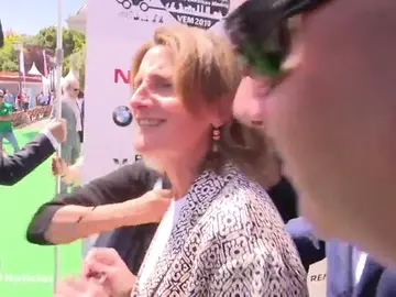 La ministra de Transición Ecológica, preguntada por sus dos coches: "Procuro no utilizar el coche" La ministra de Transición Ecológica, preguntada por sus dos coches: "Procuro no utilizar el coche"