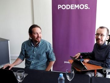 El líder de Podemos Pablo Iglesias, y Pablo Echenique exsecretarío de organización de Podemos
