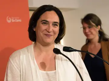 Imagen de Ada Colau en rueda de prensa Imagen de Ada Colau en rueda de prensa