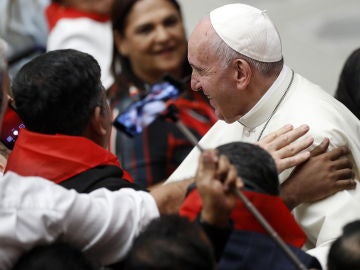 El Papa Francisco con más de 400 niños en el Vaticano