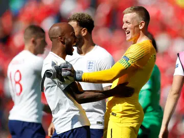Pickford y Delph celebran el triunfo de la selección inglesa Pickford y Delph celebran el triunfo de la selección inglesa