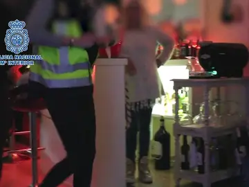 Liberadas ocho mujeres que estaban siendo explotadas sexualmente en un chalé en Marbella Liberadas ocho mujeres que estaban siendo explotadas sexualmente en un chalé en Marbella