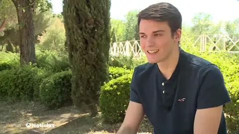 El estudiante que sacó un 14 en Selectividad acaba de terminar su tercer curso del doble grado de matemáticas y física El estudiante que sacó un 14 en Selectividad acaba de terminar su tercer curso del doble grado de matemáticas y física