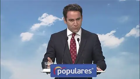 García Egea desautoriza a Díaz Ayuso y niega una 'posible' abstención del PP al PSOE: " El 'no' lo piensan absolutamente todos" García Egea desautoriza a Díaz Ayuso y niega una 'posible' abstención del PP al PSOE: " El 'no' lo piensan absolutamente todos"