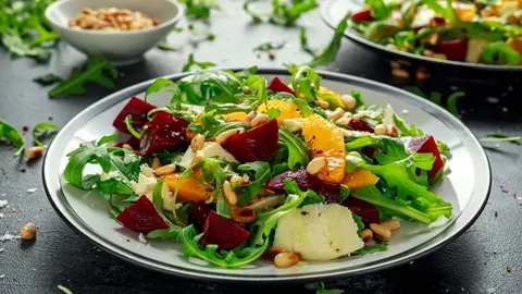 La ensalada acepta muchos ingredientes La ensalada acepta muchos ingredientes