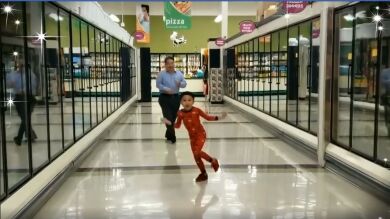 El baile de un niño de 5 años con su abuelo en un supermercado de Wisconsin el día previo a su operación 