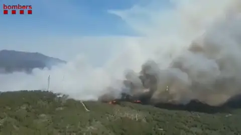 Un incendio quema más de 60 hectáreas en Perelló Un incendio quema más de 60 hectáreas en Perelló