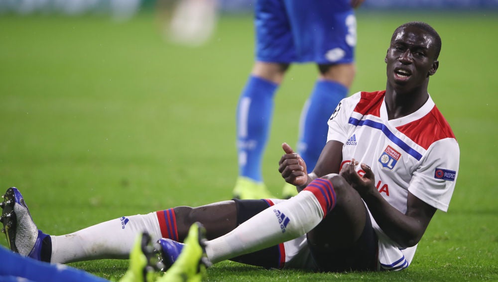 Ferland Mendy, durante un partido con el Lyon