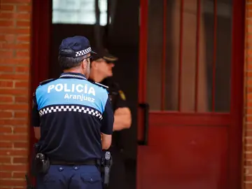 Policías custodian este lunes la vivienda Policías custodian este lunes la vivienda