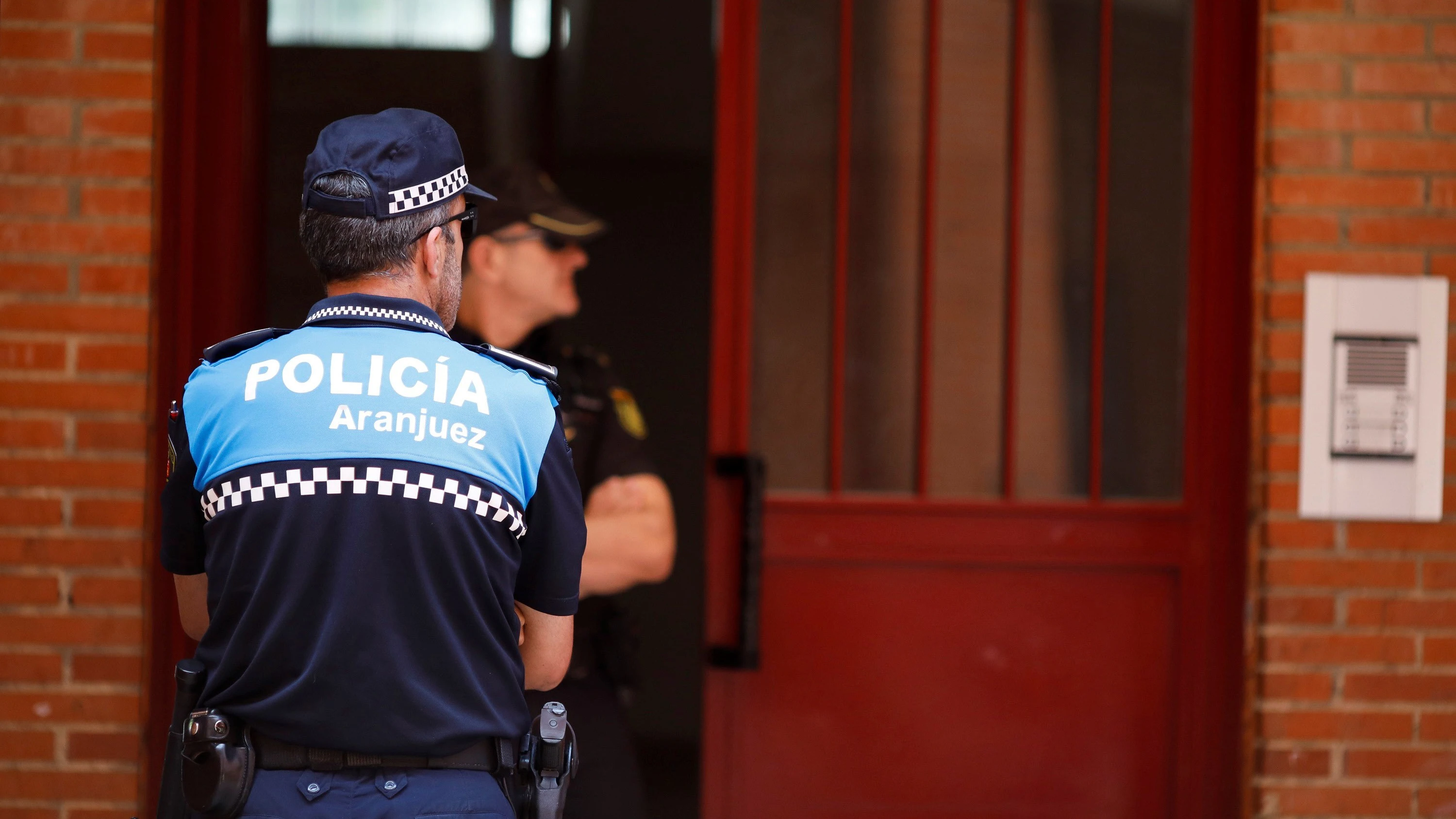 Policías custodian este lunes la vivienda Policías custodian este lunes la vivienda