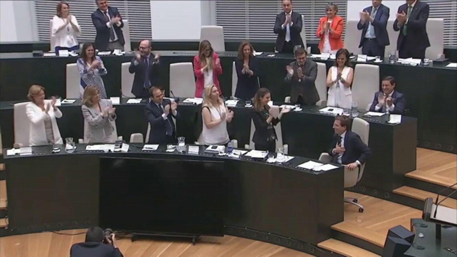 Almeida, alcalde de Madrid gracias al acuerdo con Ciudadanos y los votos de Vox