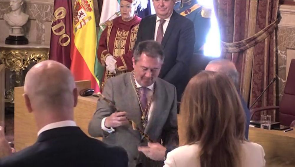 El socialista, Juan Espadas, revalida su cargo como alcalde de Sevilla