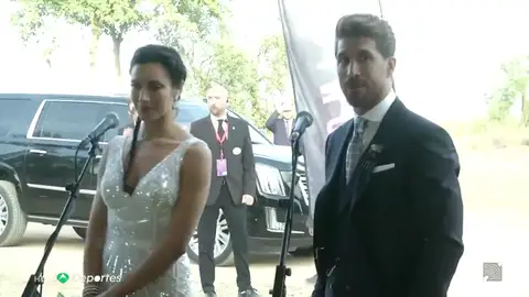 Sergio Ramos, tras dar el 'sí, quiero': "El amor es el motor que mueve el mundo" Sergio Ramos, tras dar el 'sí, quiero': "El amor es el motor que mueve el mundo"