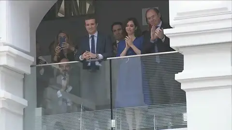 AYUSO LLORA AYUSO LLORA