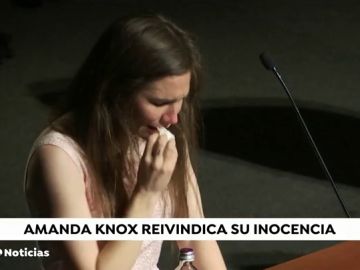 Las lágrimas impiden a Amanda Knox lanzar su mensaje reivindicando su inocencia doce años después