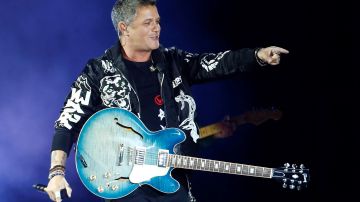 Alejandro Sanz durante el concierto que ha ofrecido en RCDE Stadium del Prat de Llobregat, en Barcelona. Alejandro Sanz durante el concierto que ha ofrecido en RCDE Stadium del Prat de Llobregat, en Barcelona.
