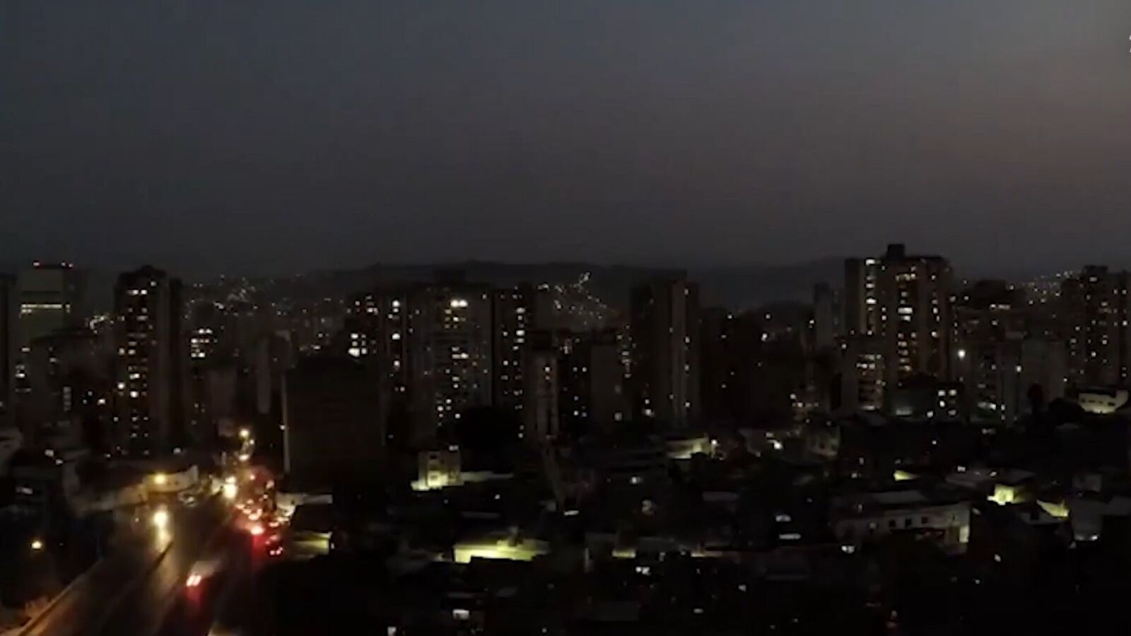 Un apagón deja sin luz a toda Argentina y Uruguay