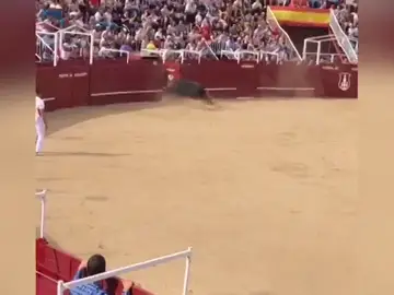 La cogida mortal a un torilero en la plaza de toros de Benavente desde otro punto de vista La cogida mortal a un torilero en la plaza de toros de Benavente desde otro punto de vista