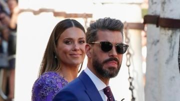 Lorena Gómez y René Ramos en la boda de Sergio Ramos y Pilar Rubio