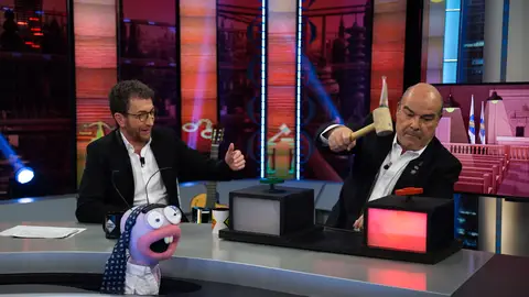 Antonio Resines, a punto de destruir la sección de Trancas y Barrancas en 'El Hormiguero 3.0' Antonio Resines, a punto de destruir la sección de Trancas y Barrancas en 'El Hormiguero 3.0'