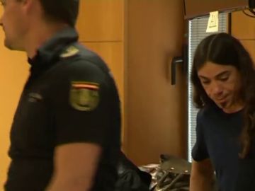 Reconoce que le asest&oacute; 39 pu&ntilde;aladas