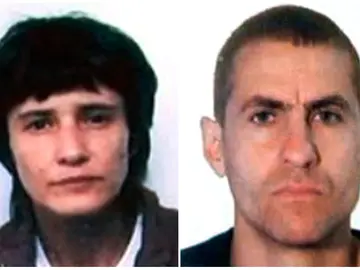 Antón García (d) y Asunción Losada (i), en la clandestinidad desde 2006 y que han sido detenidos por la Guardia Civil este fin de semana en Vigo. Antón García (d) y Asunción Losada (i), en la clandestinidad desde 2006 y que han sido detenidos por la Guardia Civil este fin de semana en Vigo.